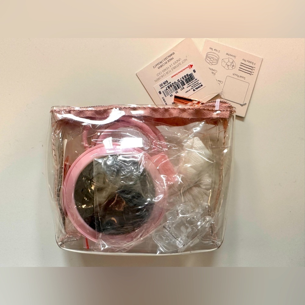 New Lauren Conrad- Looking Good- Travel Hair Kit - Picture 3 of 3